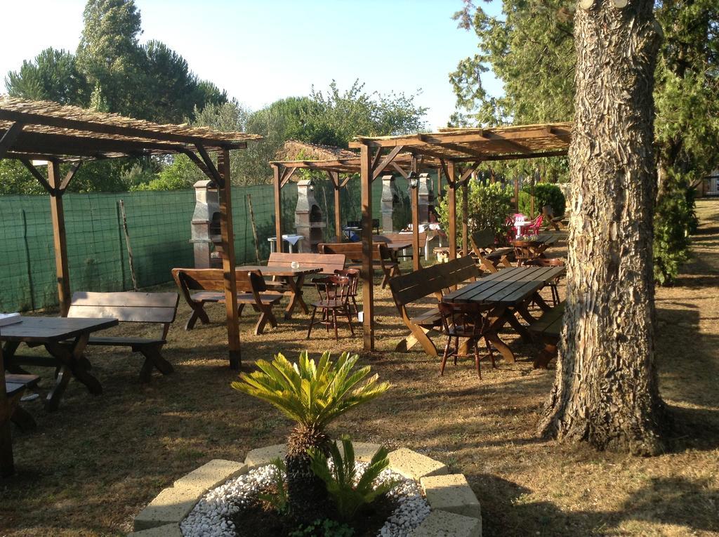 Villa Paradise Resort Gallicano nel Lazio Exterior photo